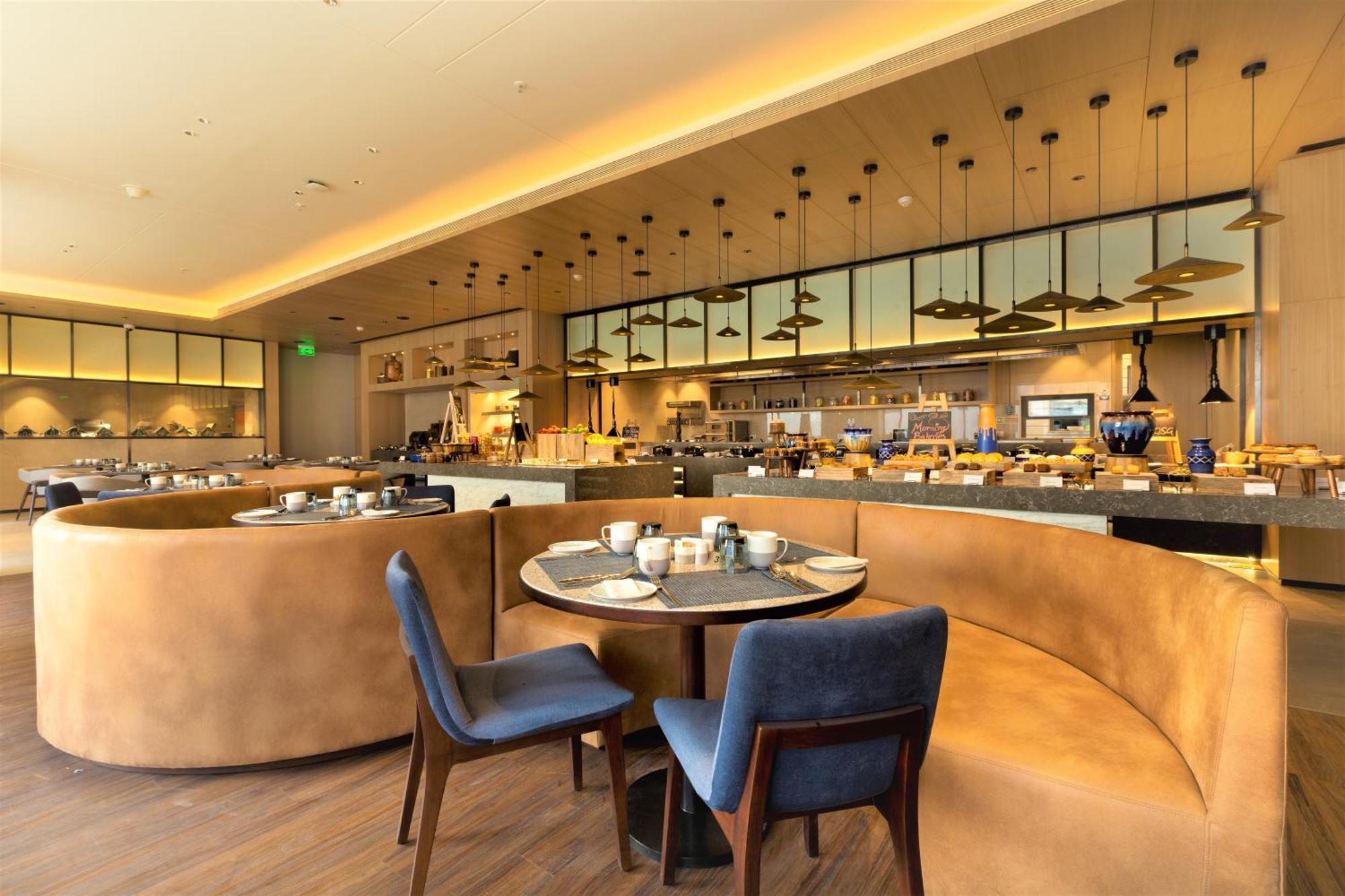 Courtyard By Marriott Vadodara Extérieur photo