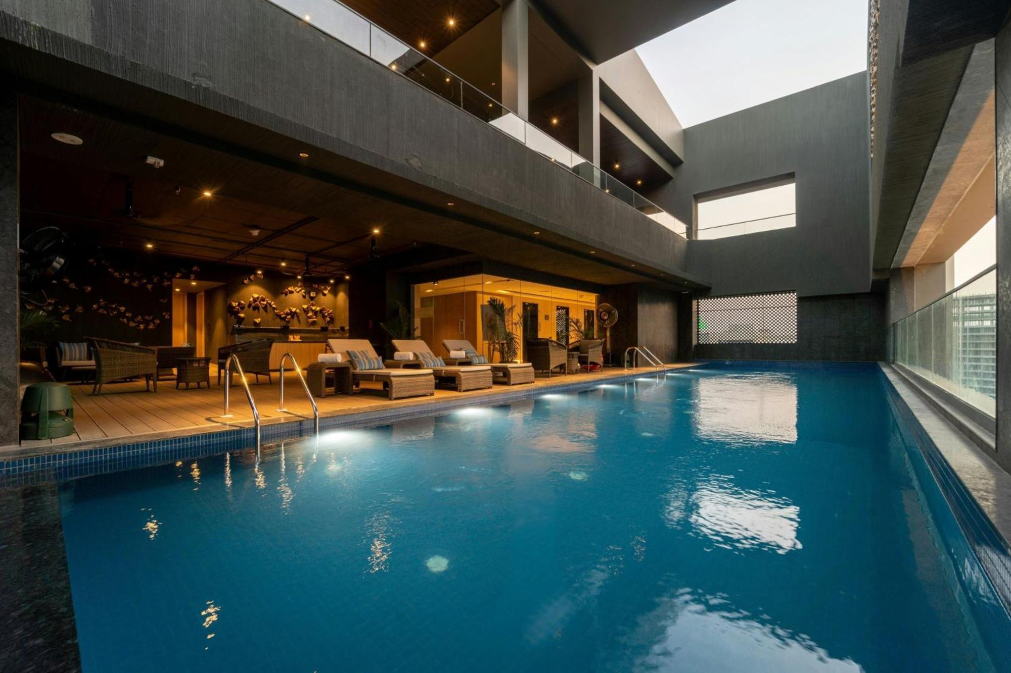 Courtyard By Marriott Vadodara Extérieur photo